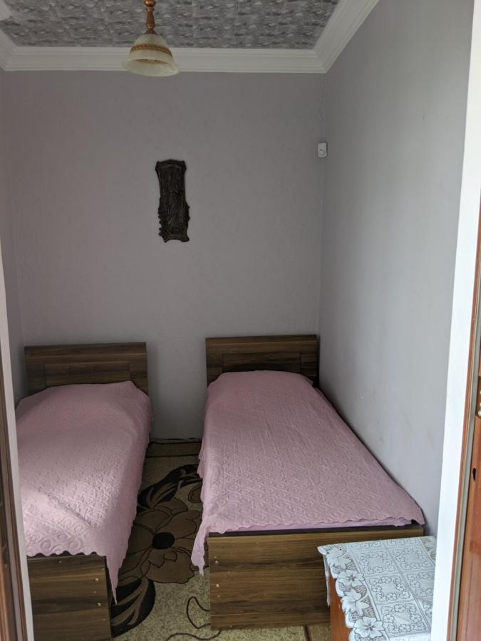 Mano'S Guest House Kobuleti Bagian luar foto