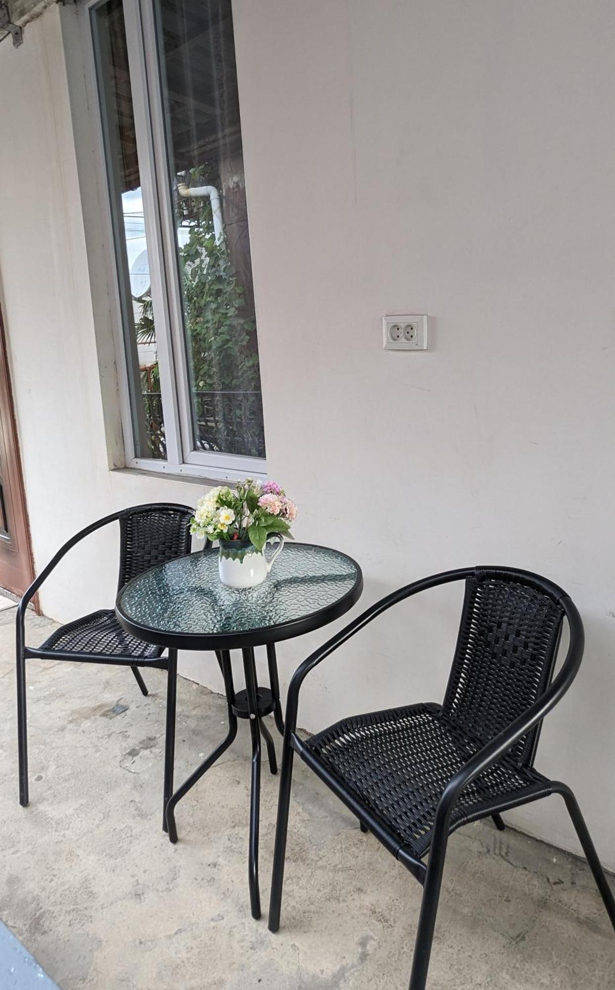 Mano'S Guest House Kobuleti Bagian luar foto