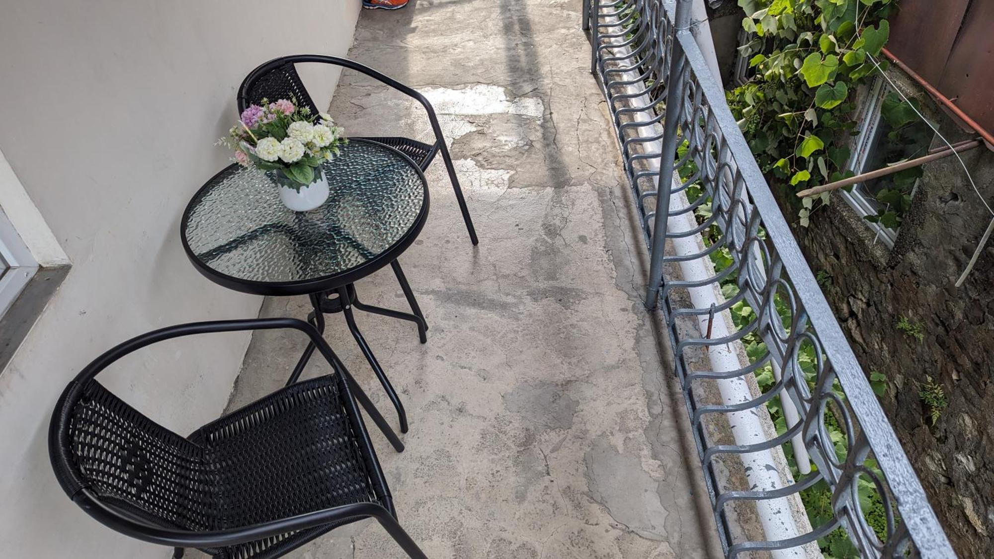 Mano'S Guest House Kobuleti Bagian luar foto