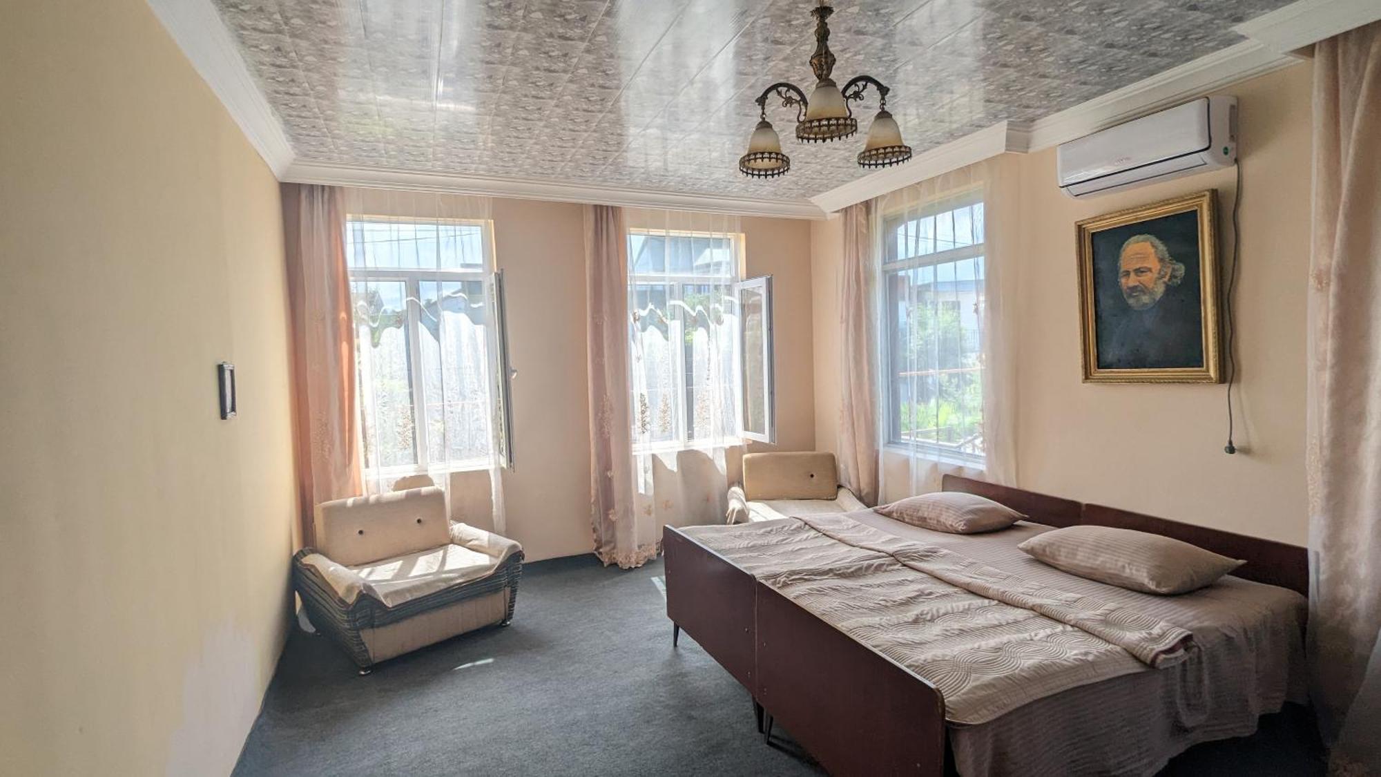 Mano'S Guest House Kobuleti Bagian luar foto