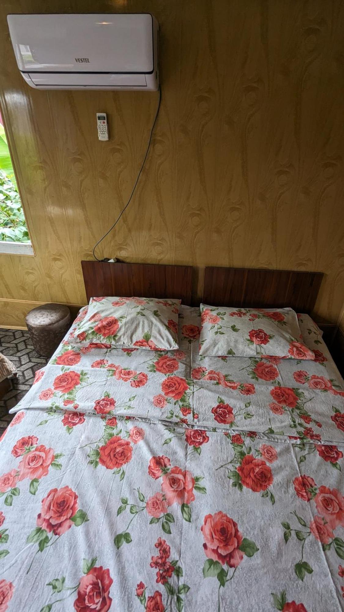 Mano'S Guest House Kobuleti Bagian luar foto